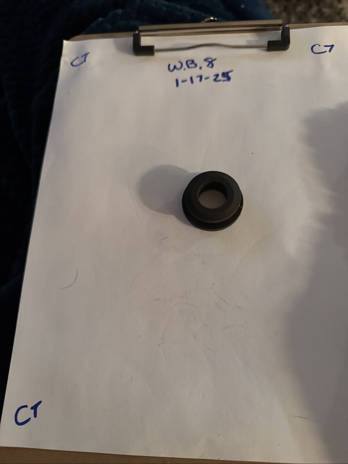 (1) Genuine Ford Crankcase Vent Valve Seal E7AZ-6A892-A 1994-2004 Mustang 3.8L