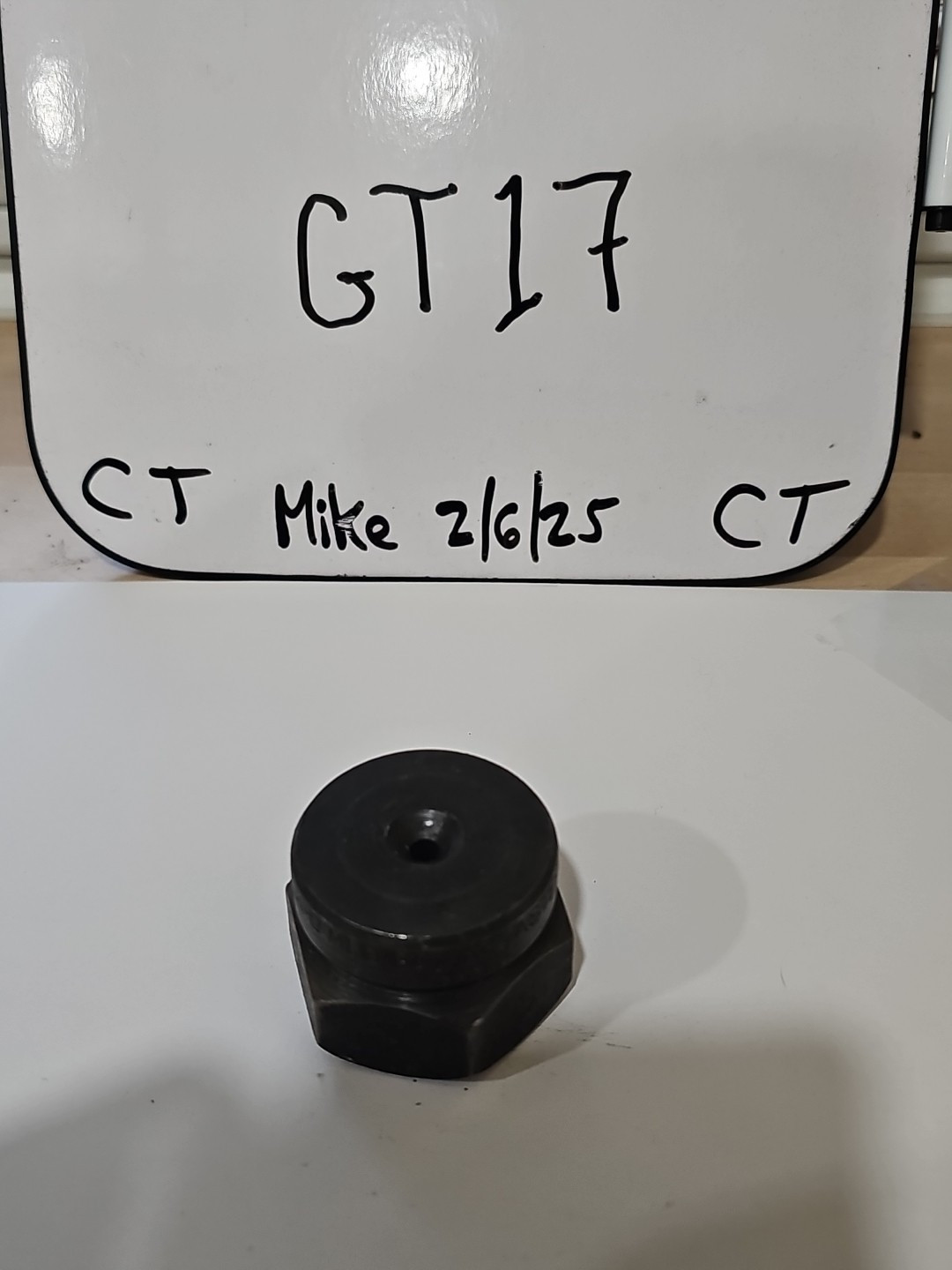 (1) K-D MFG. CO. Wheel/Hub Knock Out Puller for Thread Axle 1 1/4 - 12th.