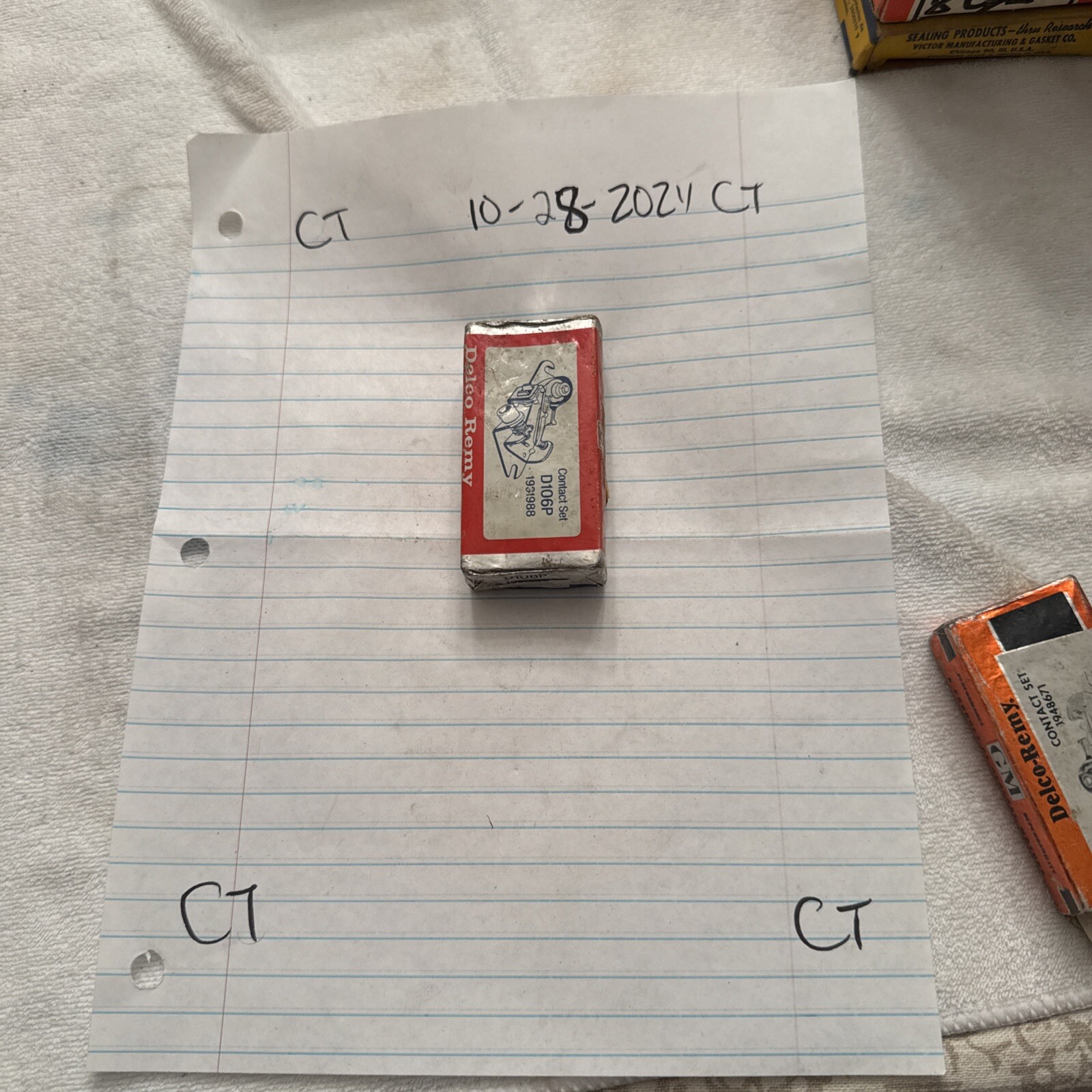 1957-1974 Chevrolet 8 Cyl. NOS Point Set #D106P GM# 1931988 - Image 4