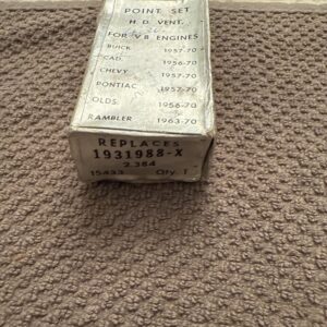 1957-1974 Chevrolet 8 Cyl. NOS Point Set #D106P GM# 1931988