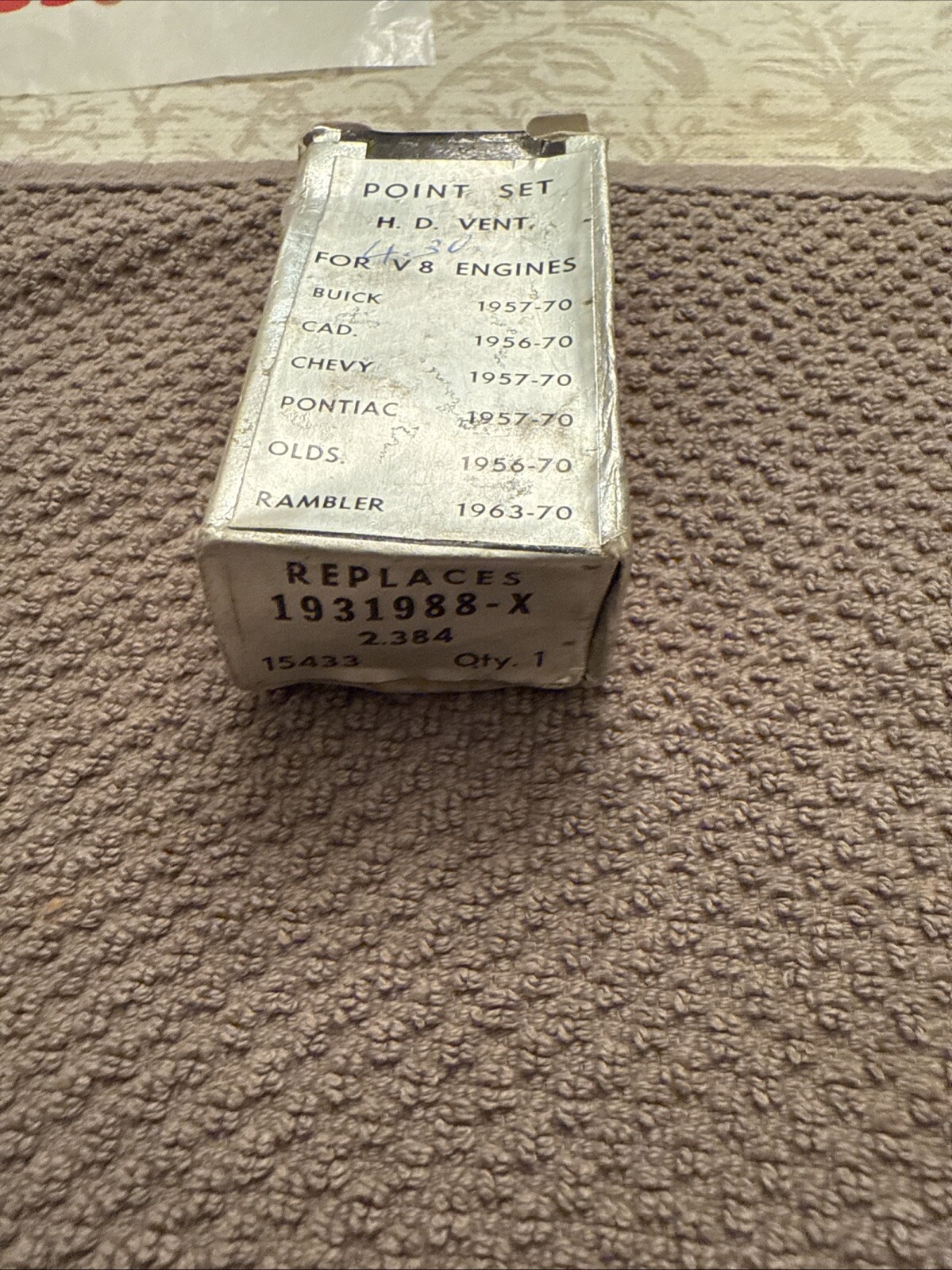 1957-1974 Chevrolet 8 Cyl. NOS Point Set #D106P GM# 1931988