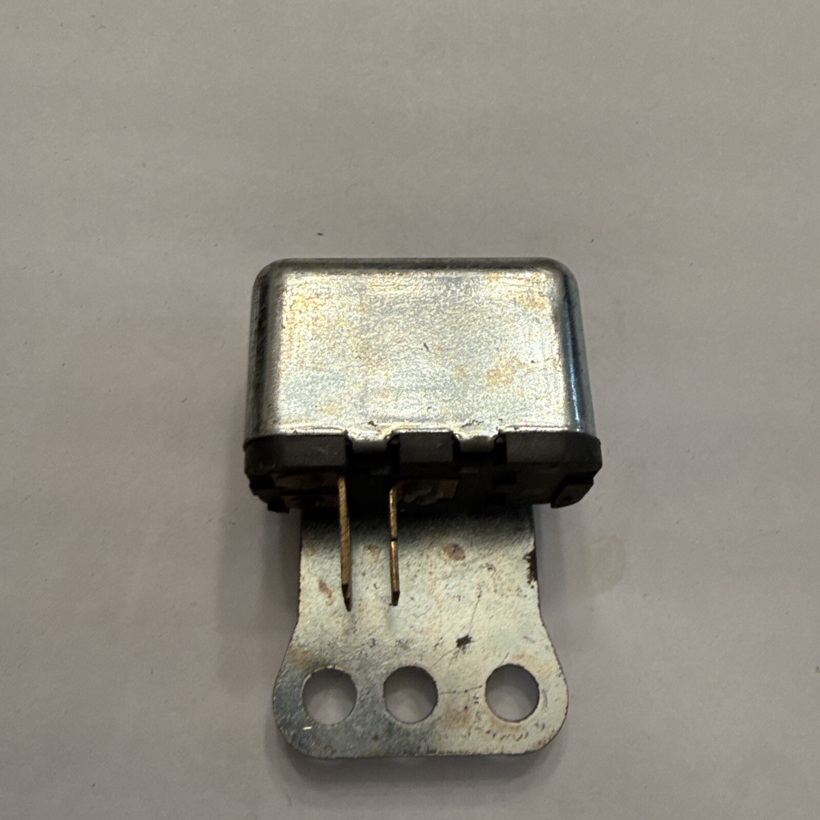 1964-67 C2 Corvette NOS Headlamp Motor Actuator Relay - GM #7728426 - Image 3