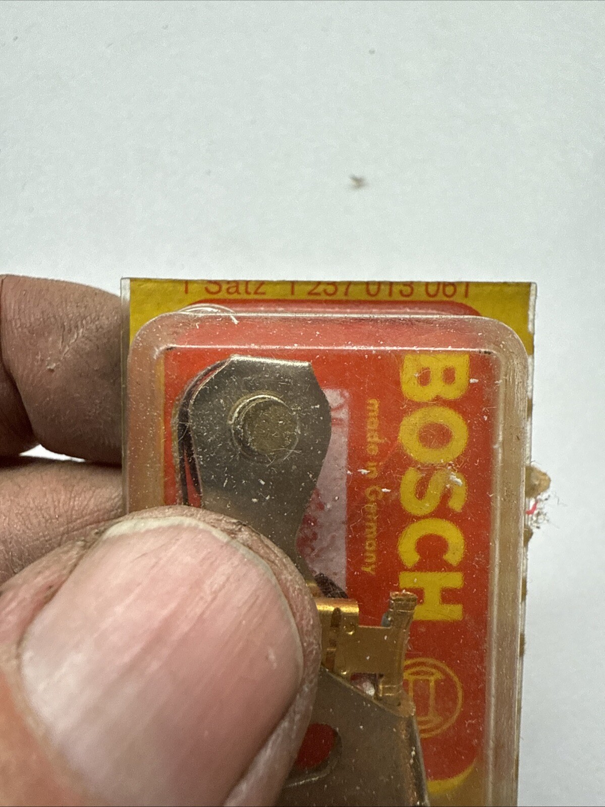 1972-73 PORSCHE 911 IGNITION CONTACT POINTS SET BOSCH 01017 NOS 1237013061 - Image 3