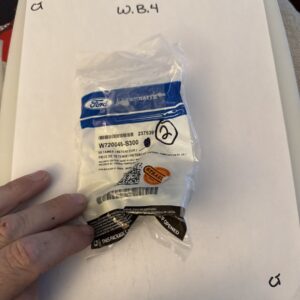 (2) FORD OEM 20-21 Escape Rear Lamps-Tail Lamp Assy Retainer NutW720046S300