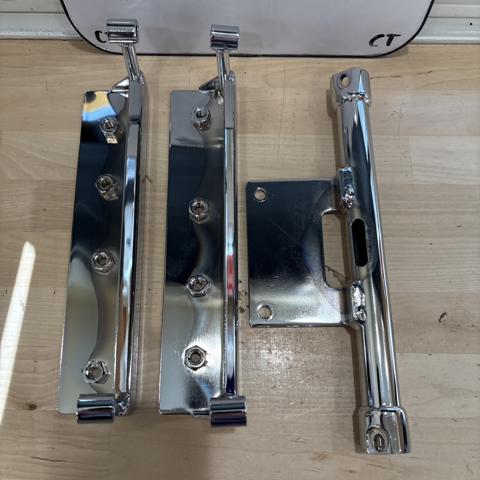 2005-2010 Suzuki VL 1500 C90 OEM Windshield Kit 99950-72010 (001) (Kit-SZ5) - Image 5