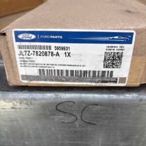 2018-2024 Lincoln Navigator Front Right Door Lower Molding Crome Jl7z-7820878-a