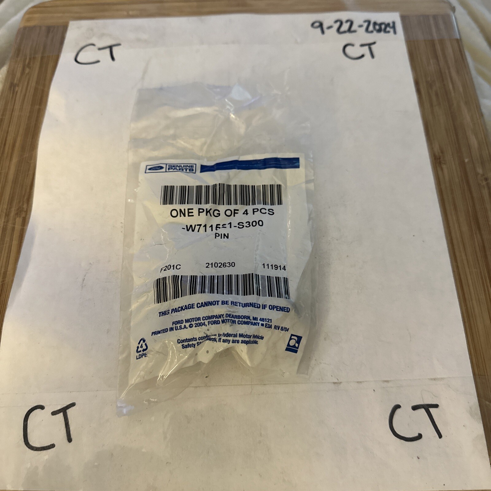 4 NEW OEM PCS FORD 2007/2014 EDGE, MKX "PIN" - RETAINER DOOR TRIM, W711521-S300