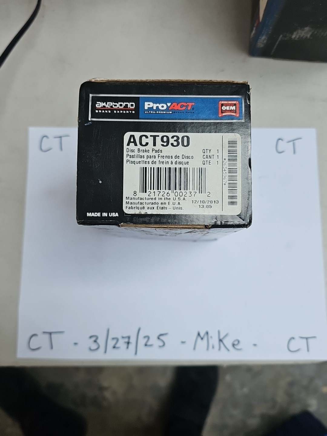 Akebono ACT930 Akebono ProACT Ultra Premium Ceramic Disc Brake Pad Kit