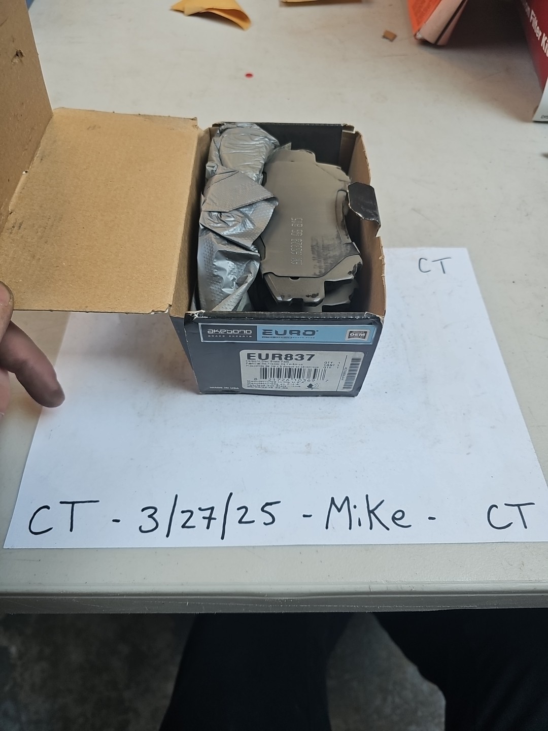 Akebono Front Disc Brake Pad Set for S40, V40 (EUR837) - Image 3