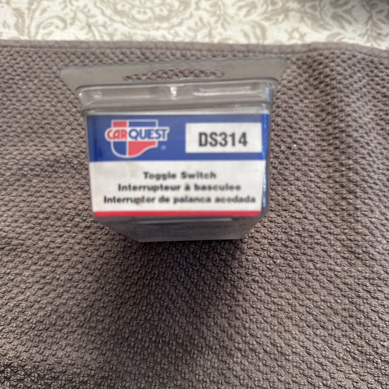 CARQUEST 2-POSITION TOGGLE SWITCH, AMBER, DS314