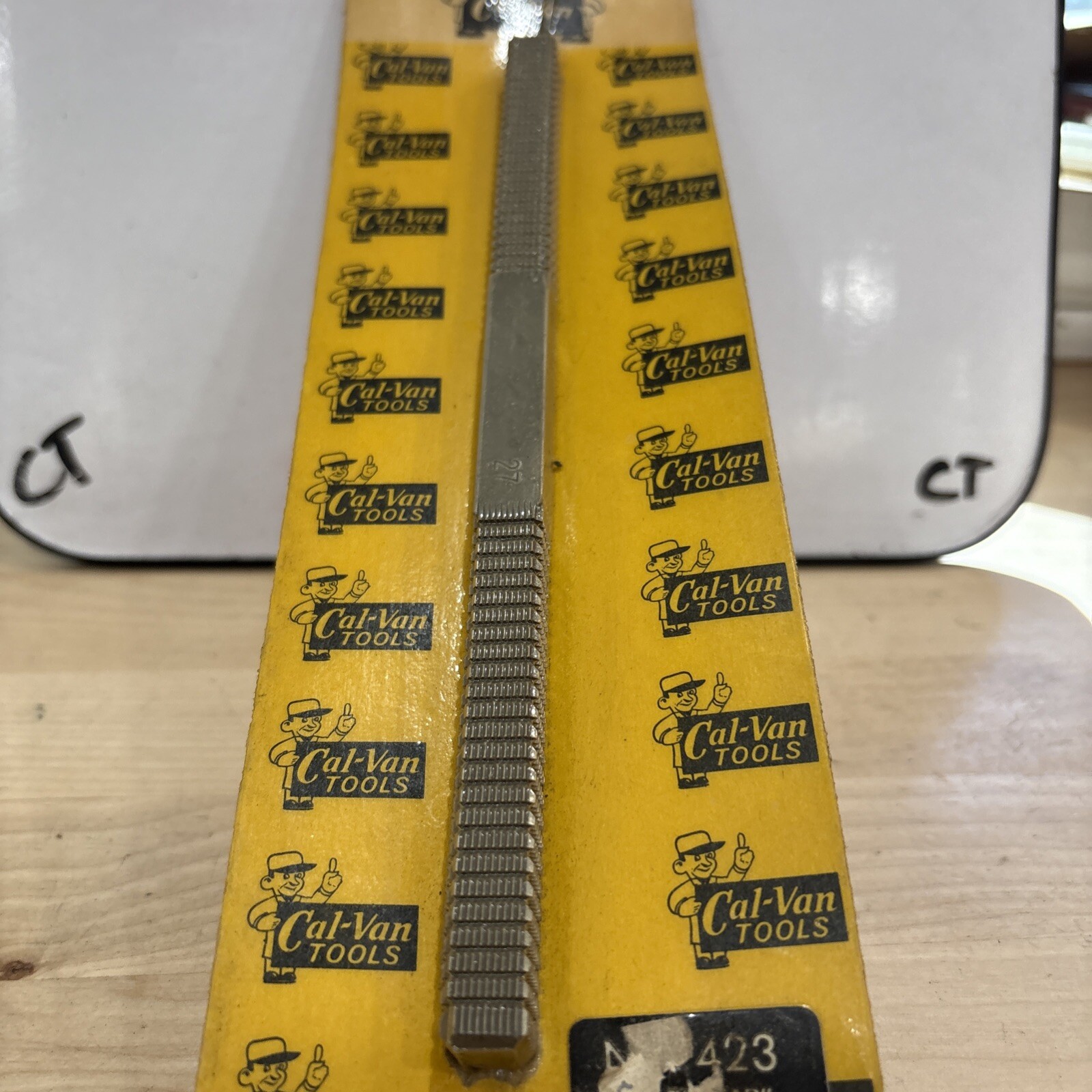 Cal-Van No.423 “Nu-Thread” File - Image 4