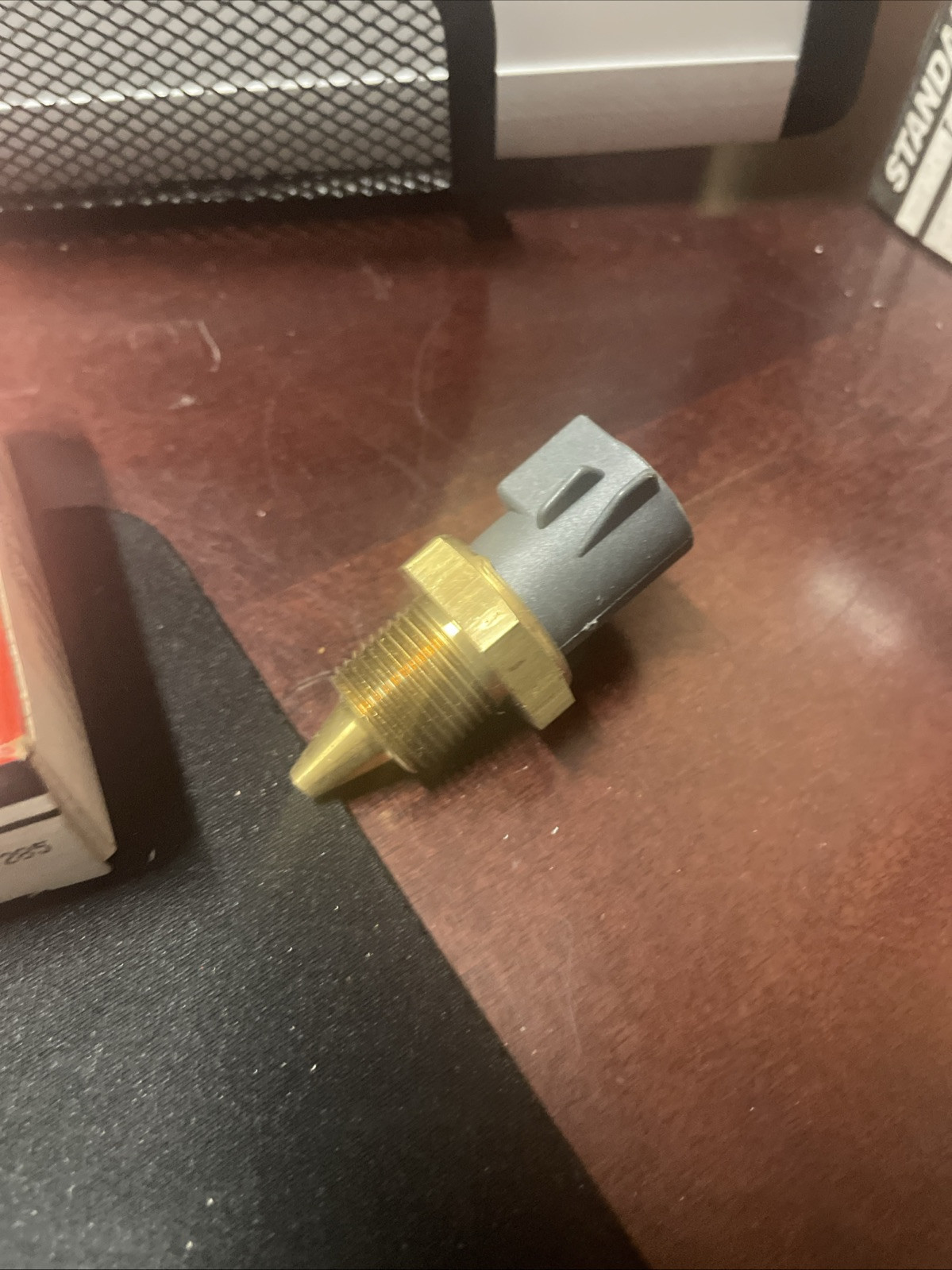 Engine Coolant Temperature Sensor Standard TX6T - Image 5