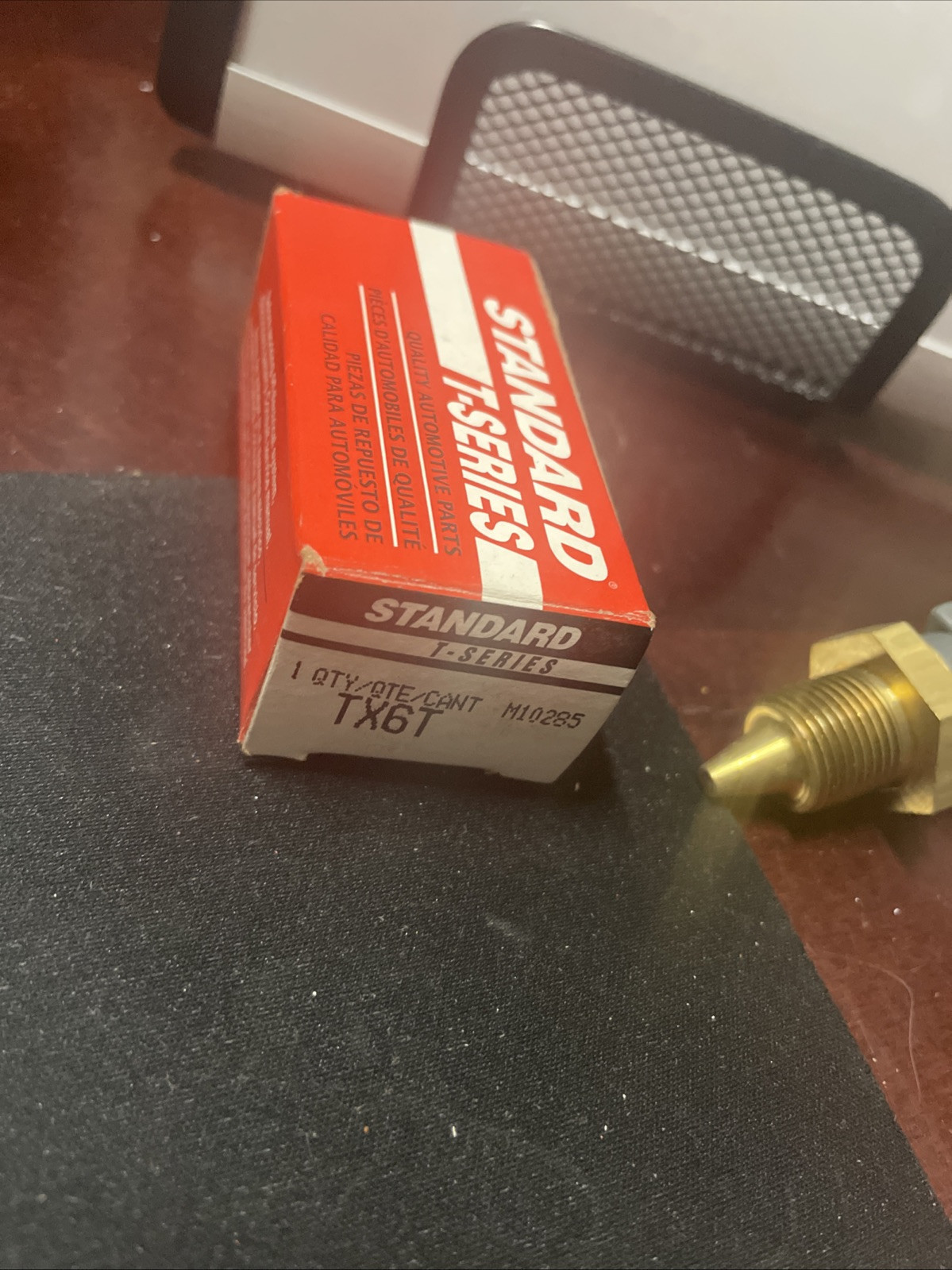 Engine Coolant Temperature Sensor Standard TX6T - Image 6