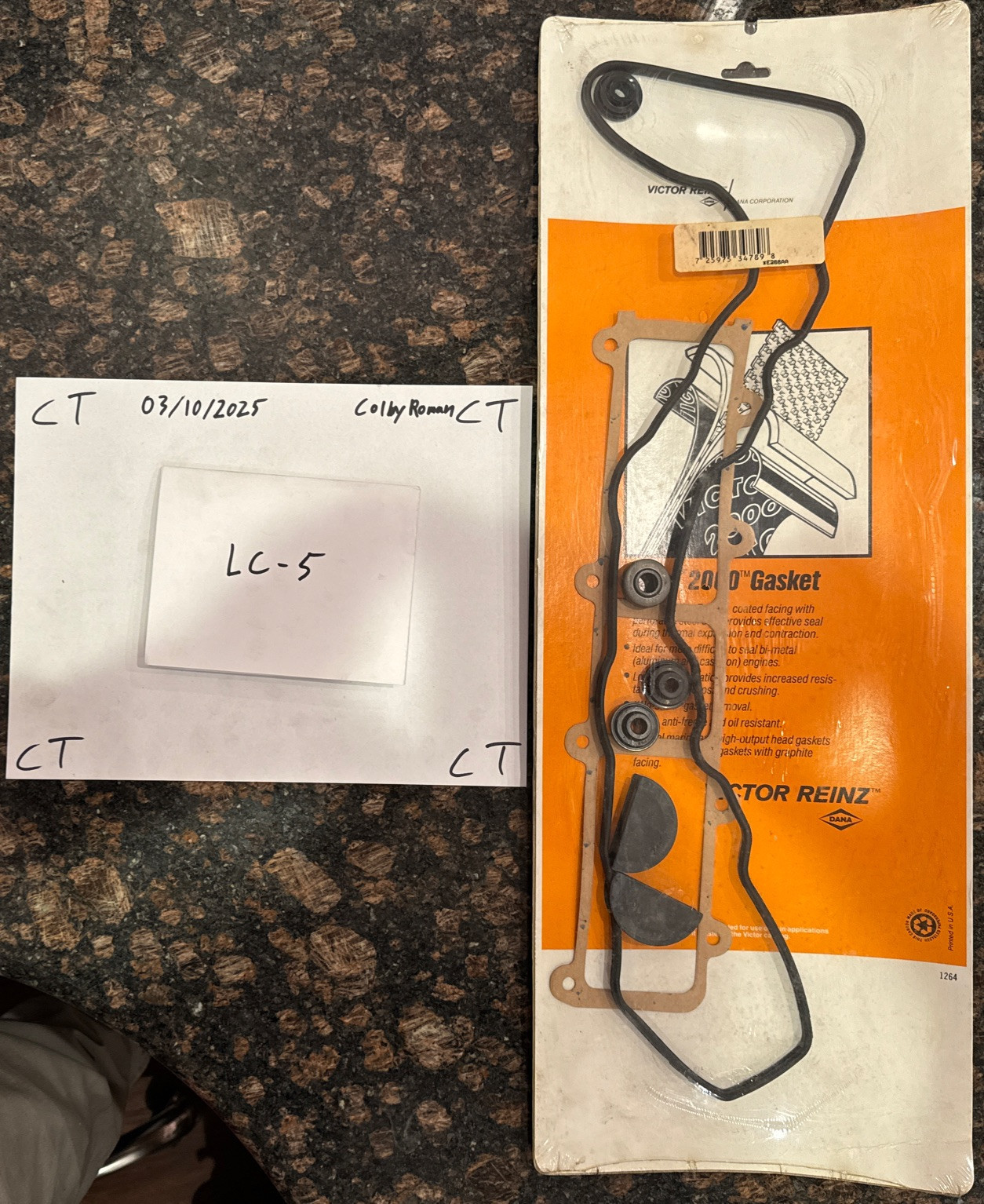 Engine Valve Cover Gasket Set-Eng Code: 22REC Mahle VS30011