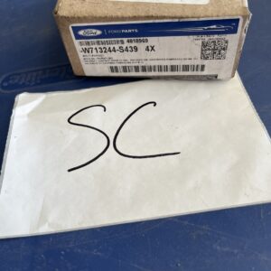 Ford W713244-S439 Bolt Boxed Pack of 4