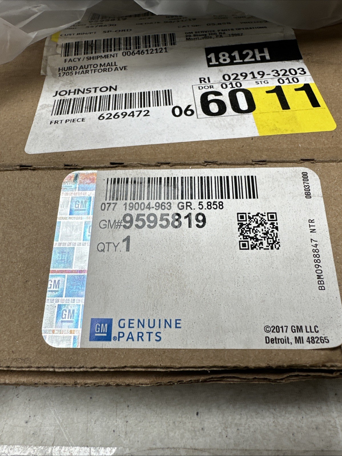 GM Chevrolet Malibu Hub Cap 9595819 - Image 3