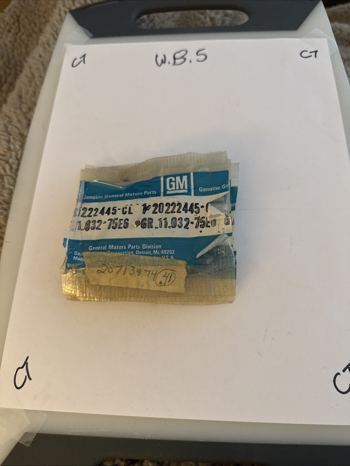 GM NOS PART 20222445/20713874 CLIP 1982-88 CHEV/PONT/OLDS/BUICK J BODY