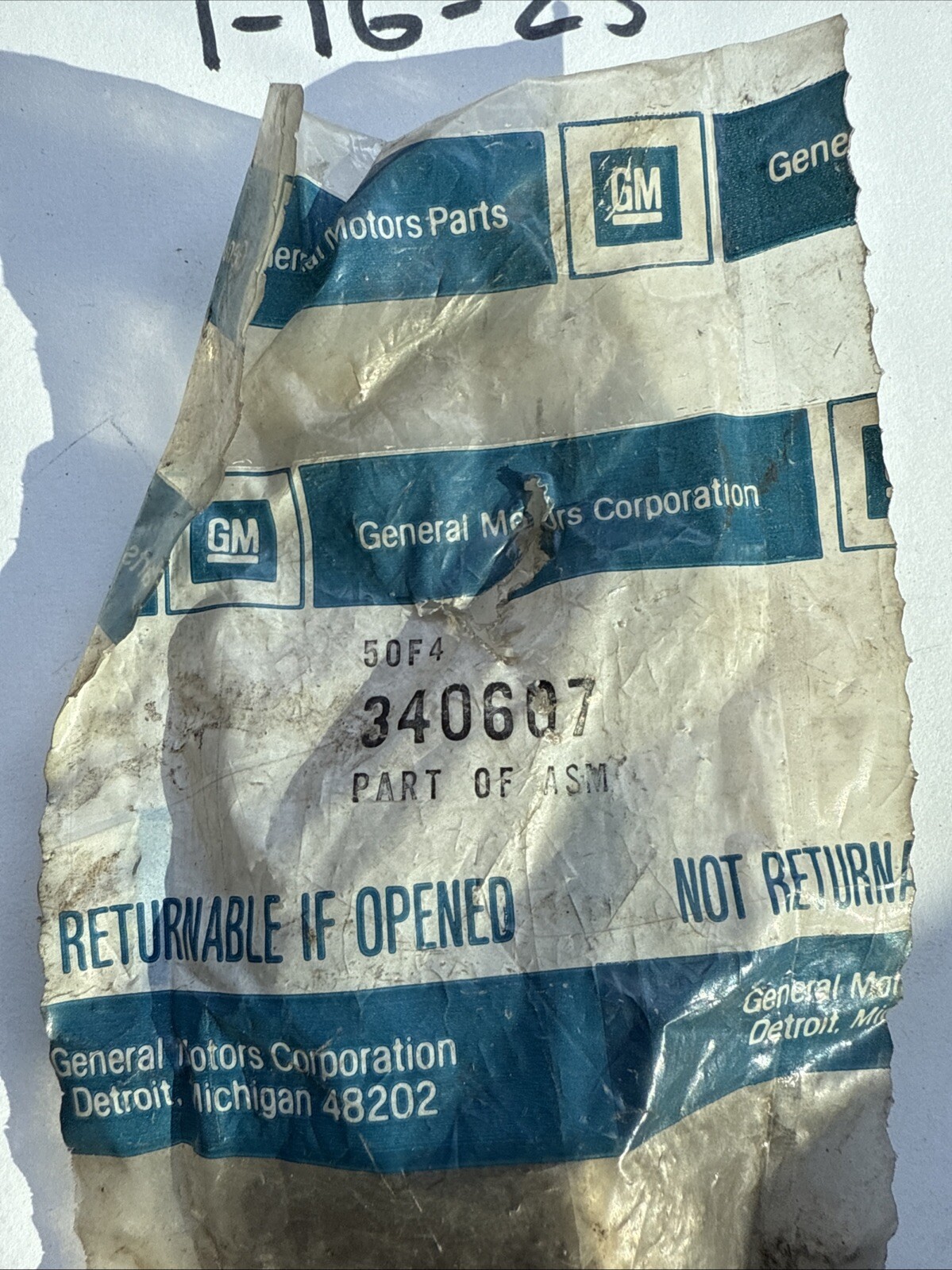 General Motors Part # 340607 Clutch Cross Shaft Bracket 1973-84 Chevy trucks. - Image 3