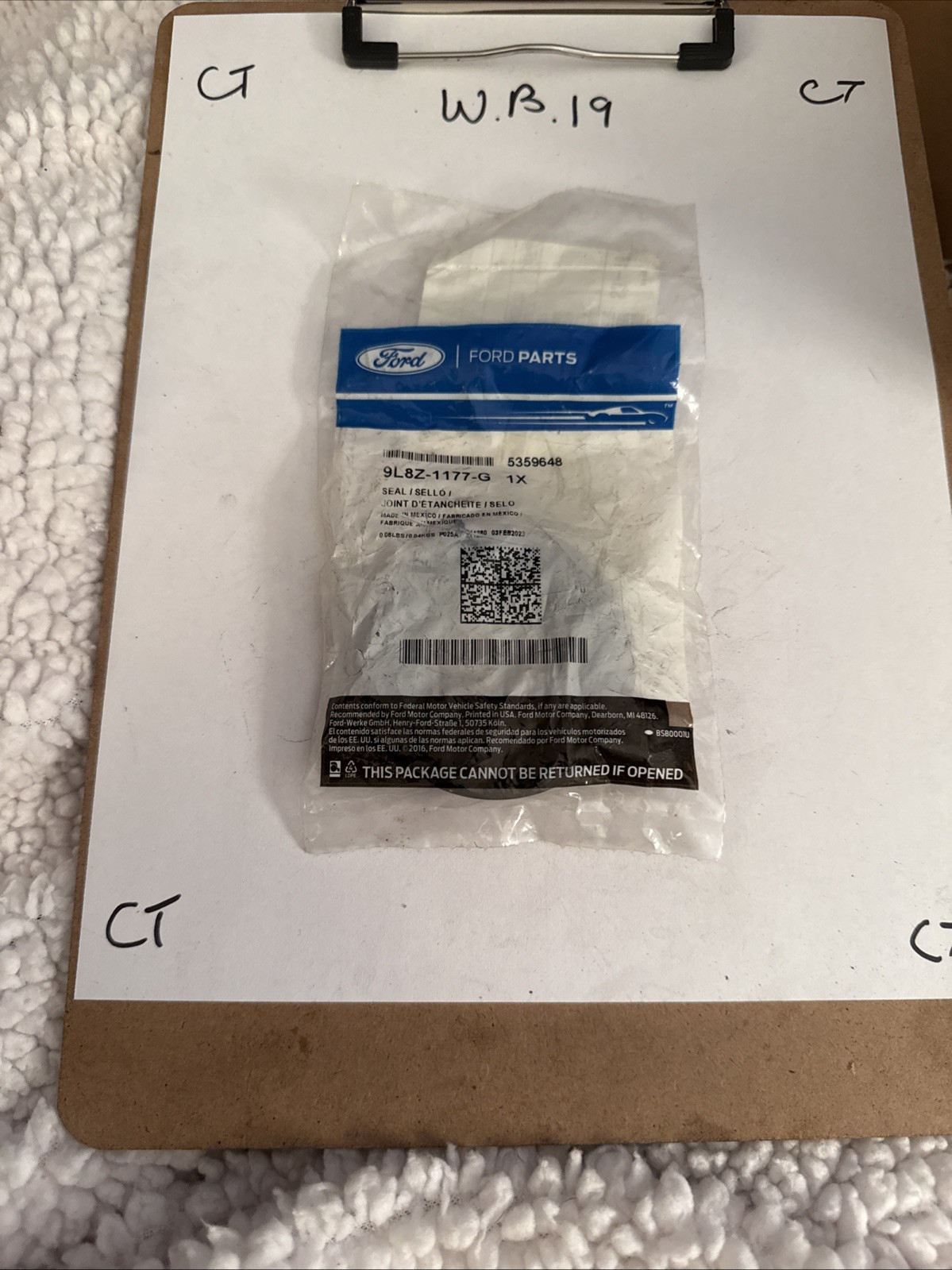 Genuine Ford Automatic Transmission Output Shaft Seal 9L8Z-1177-G