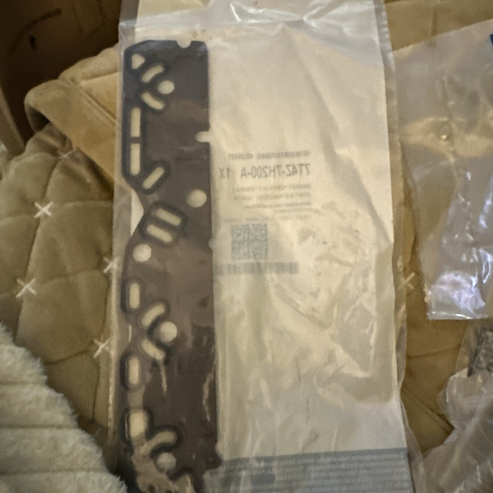 Genuine Ford Gasket 7T4Z-7H200-A - Image 3