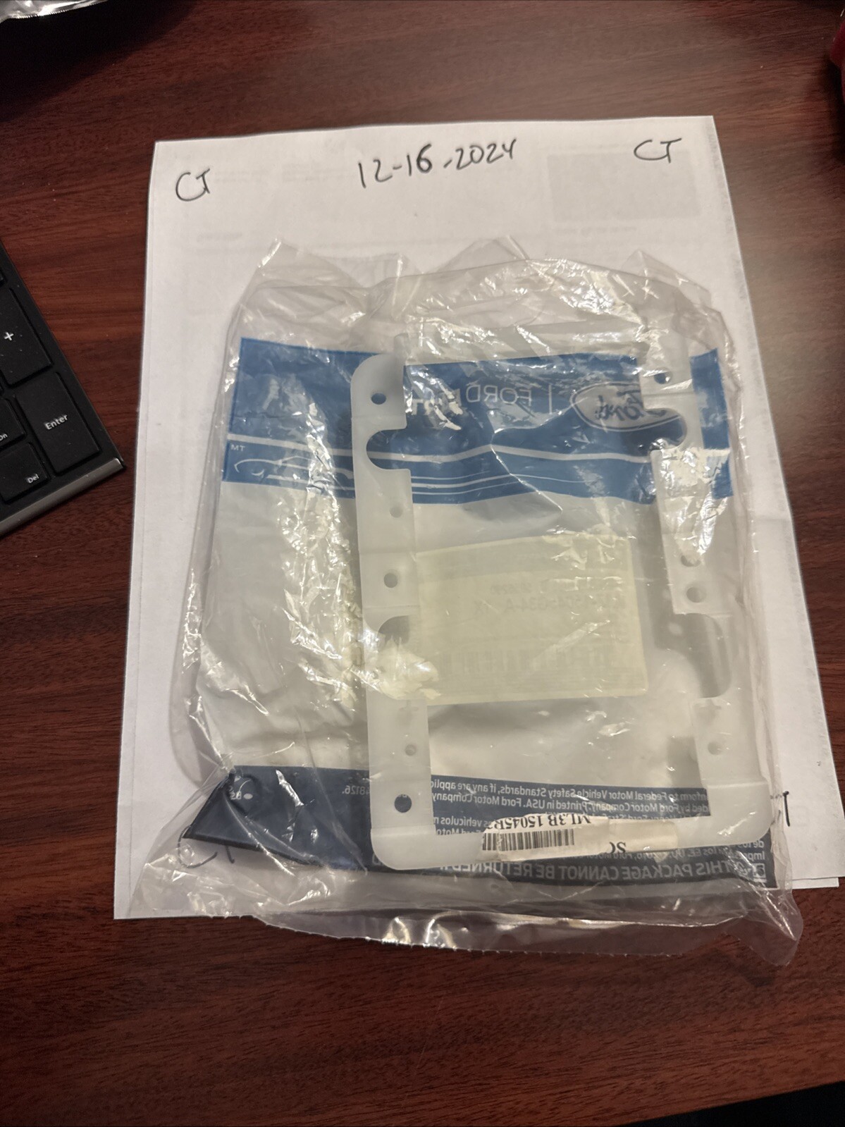 Genuine Ford Pad ML3Z-15045G34-A - Image 3