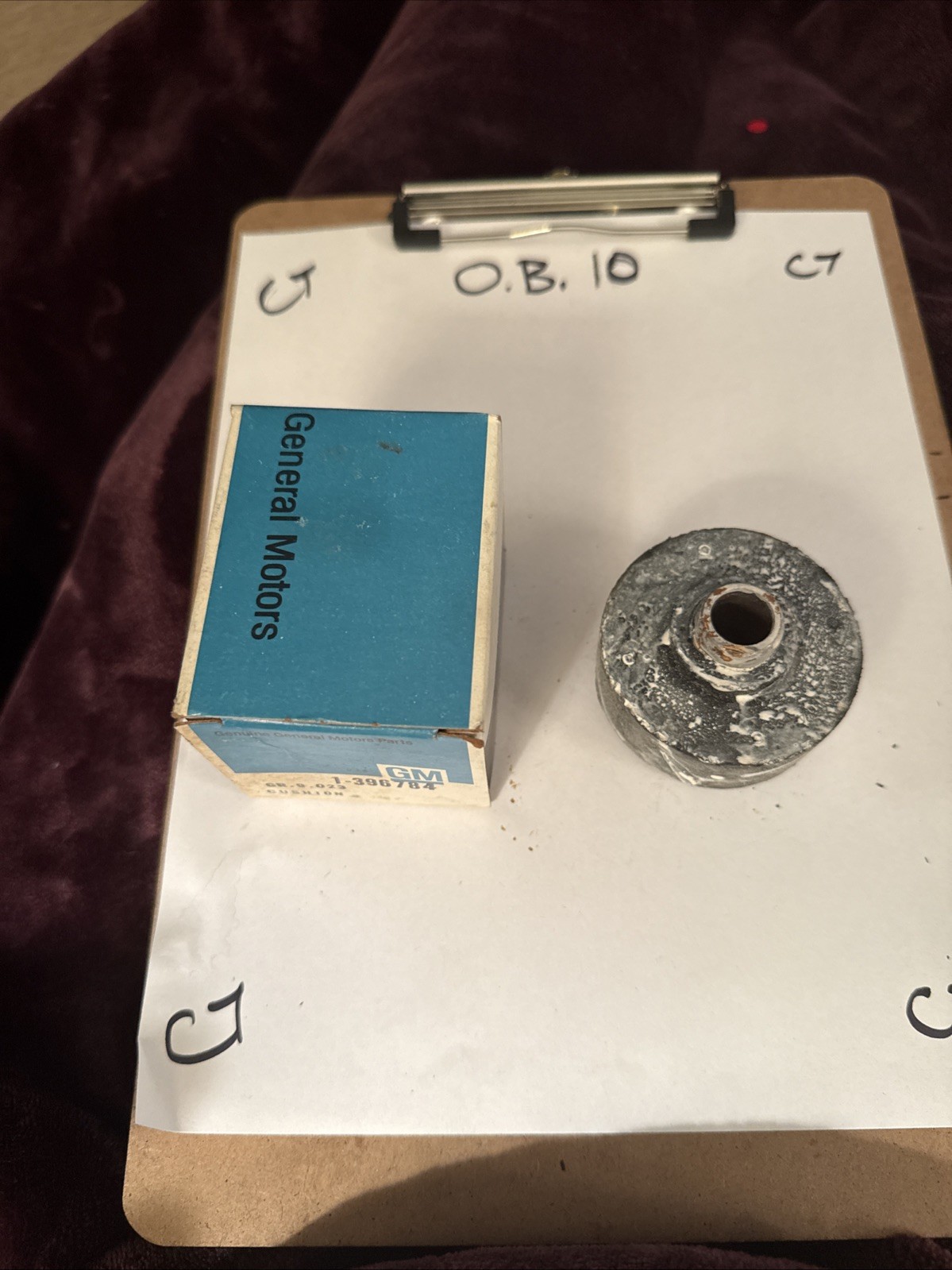 Genuine Gm Car Body Cushion 396784 Nos OEM.