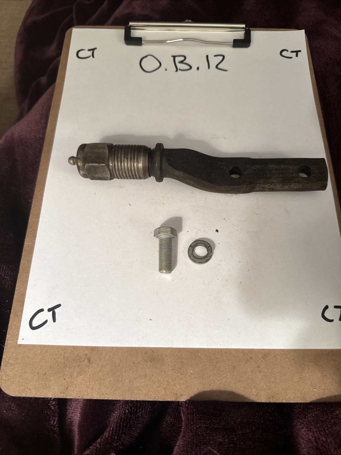 Genuine Gm Idler Arm 9770908 NOS OEM.