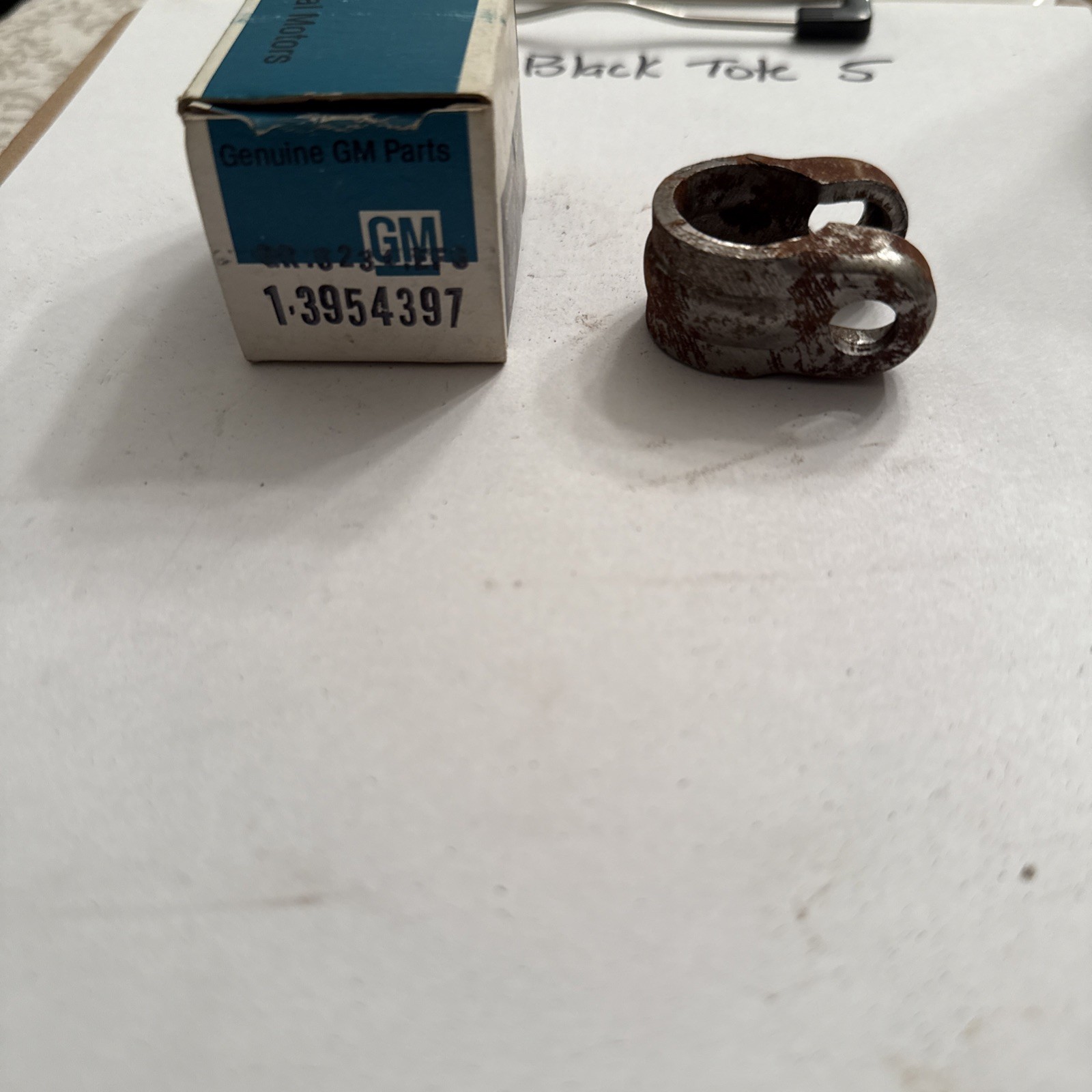 Genuine Gm Nos 1963-82 Corvette Tie Rod Tube Sleeve Clamp 3954397 Surface Rust - Image 3