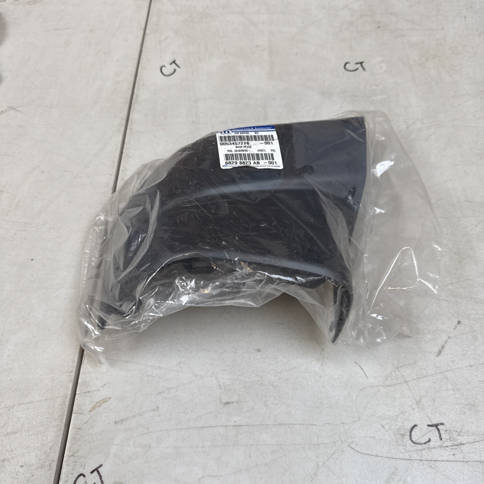 Genuine Mopar Bumper End Cap Left 68298823AC Nos OEM.