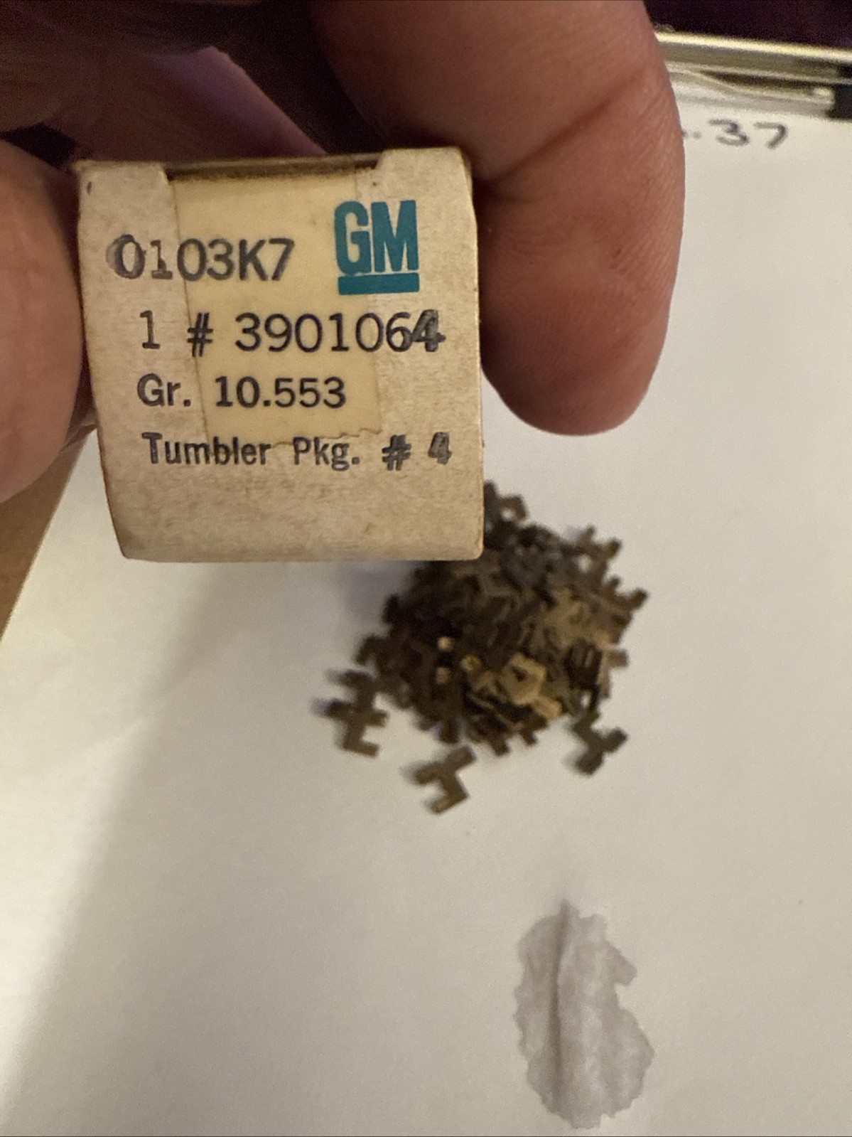 Gm Lock tumbler Package 3901064 - Image 3