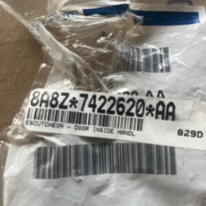 Handle Bezel - Ford (8A8Z-7422620-AB) 2009-2019 Ford Flex (package Torn)