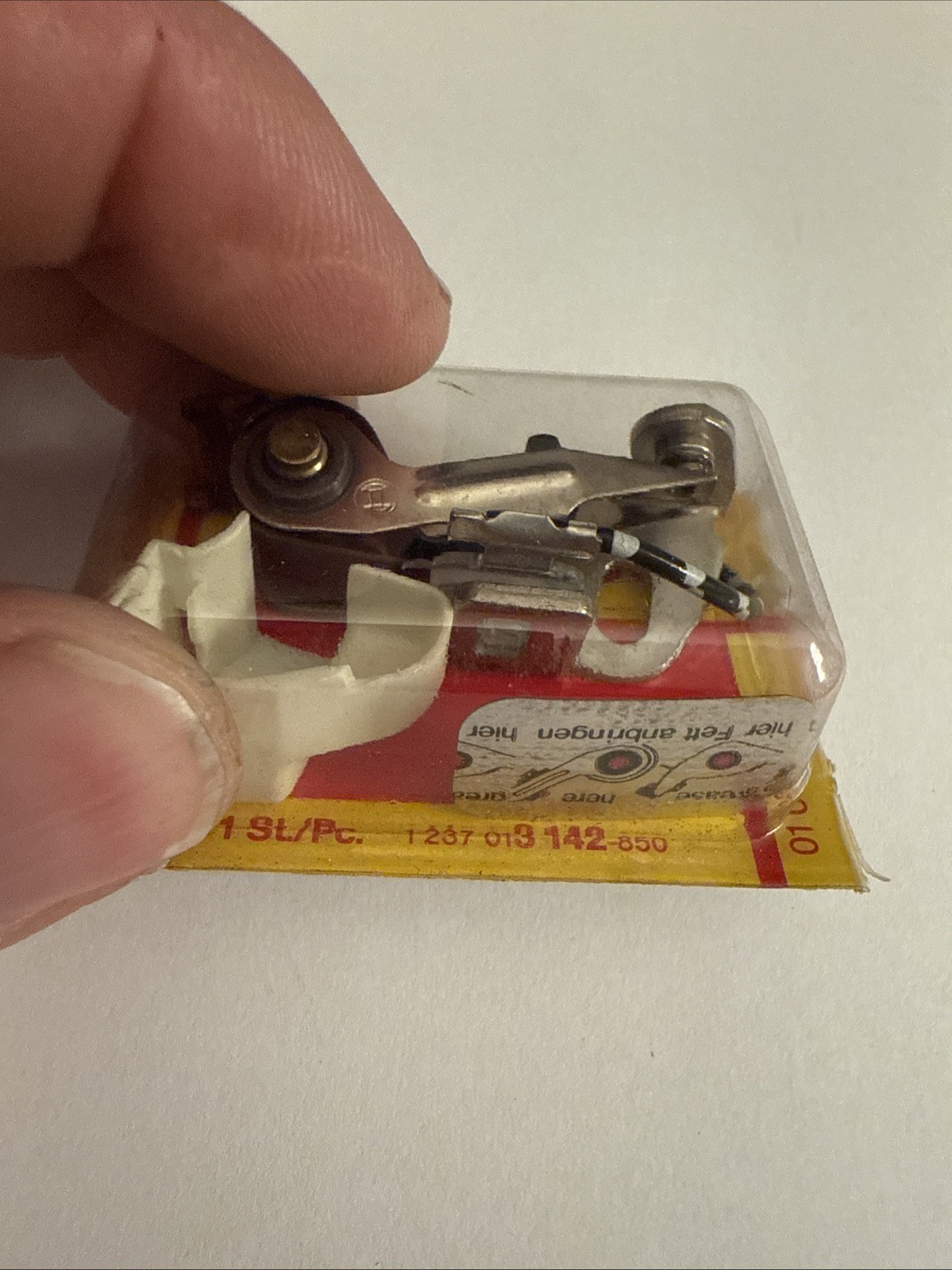 Ignition Contact Points Set Mercedes # 00015803690 Bosch # 01057 / 1237013142 - Image 3