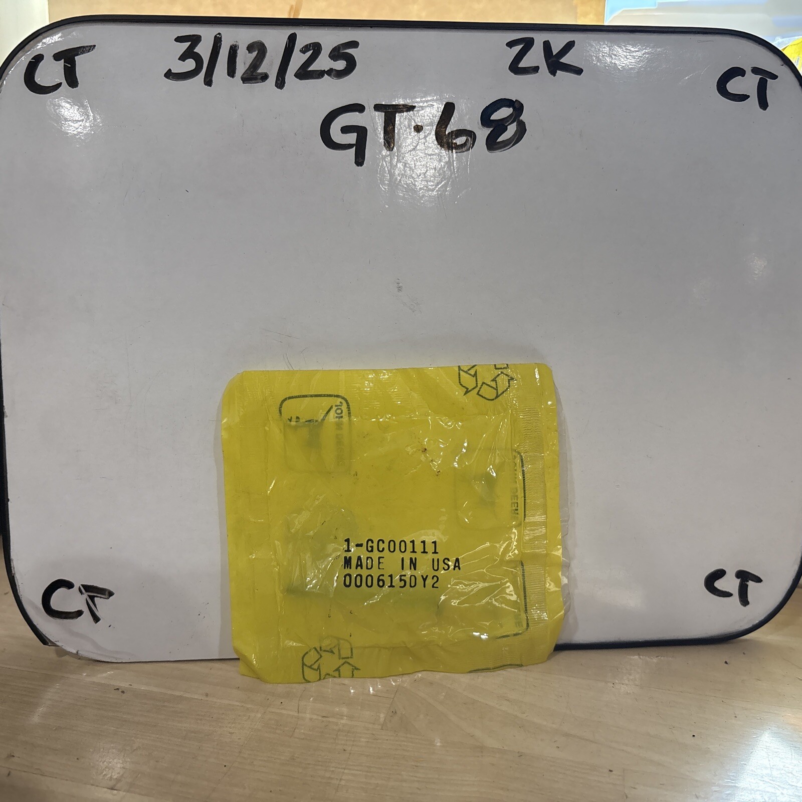 John Deere GC00111 Bolt