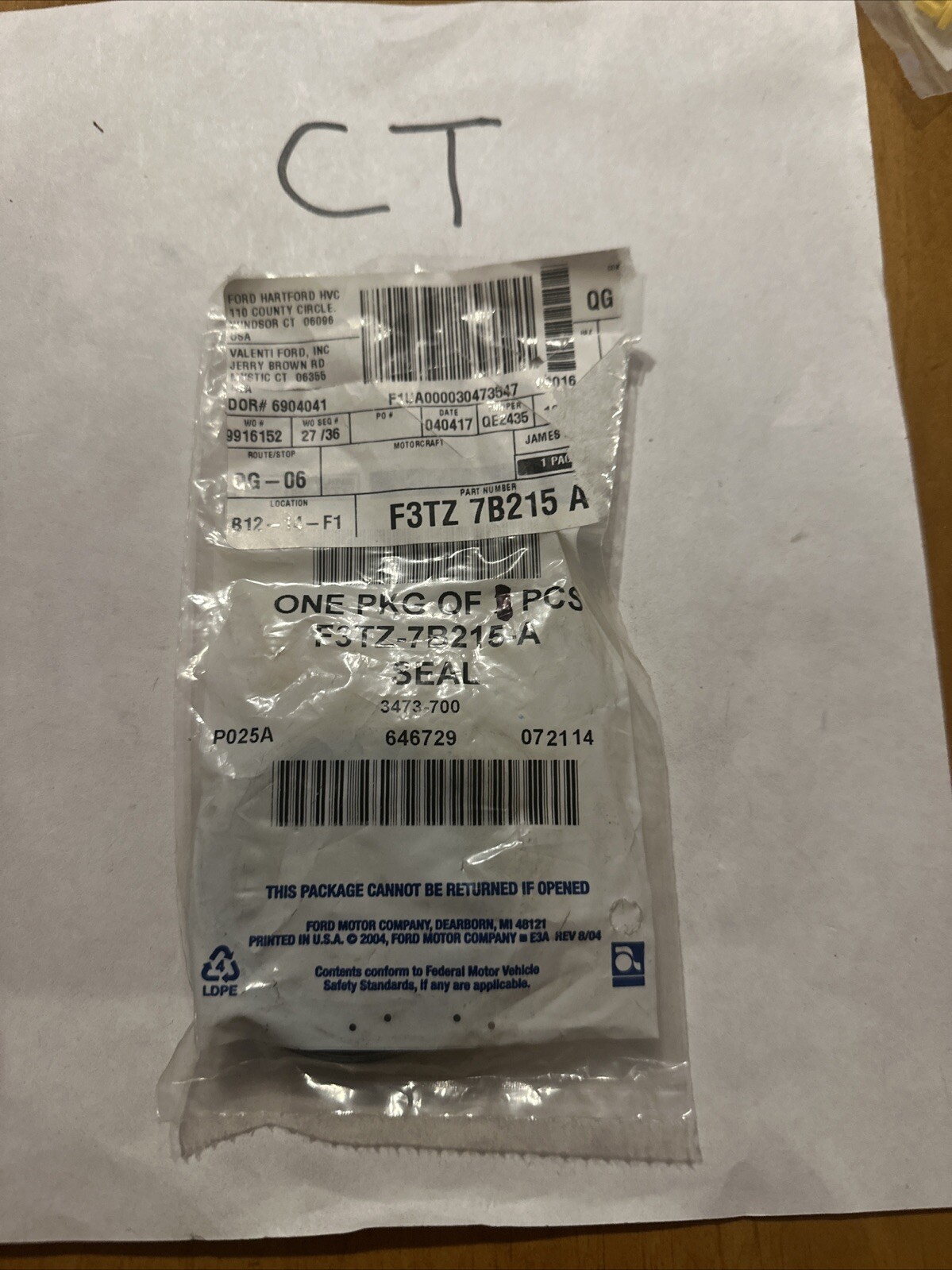 NEW - OEM Ford F3TZ-7B215-A Output Shaft Seal