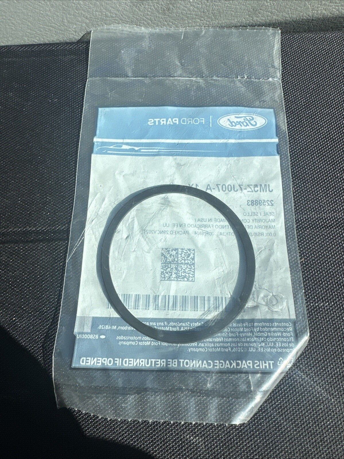 NIP- JM5Z7J007A - SEAL - Ford Genuine Parts - Image 3