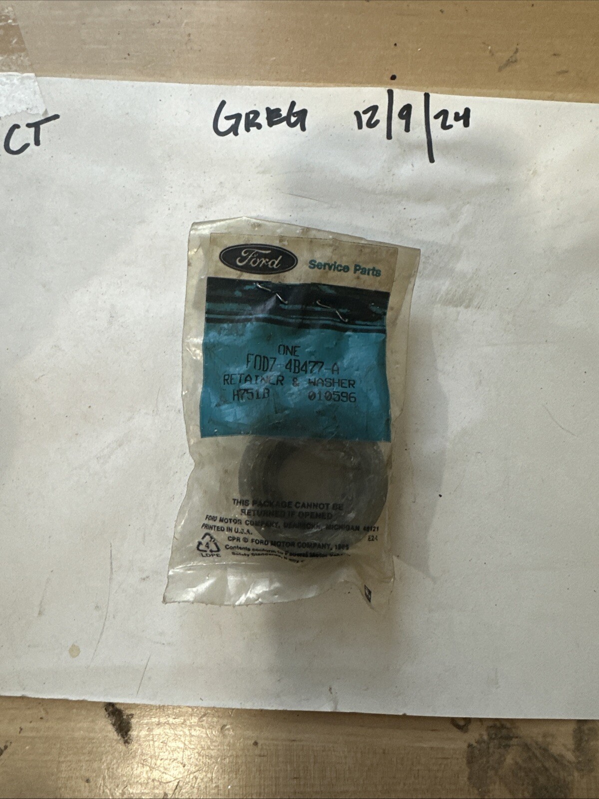 NOS 1990 - 1993 Lincoln Continental Rear Axle Wheel Hub Retainer F0DZ-4B477-A