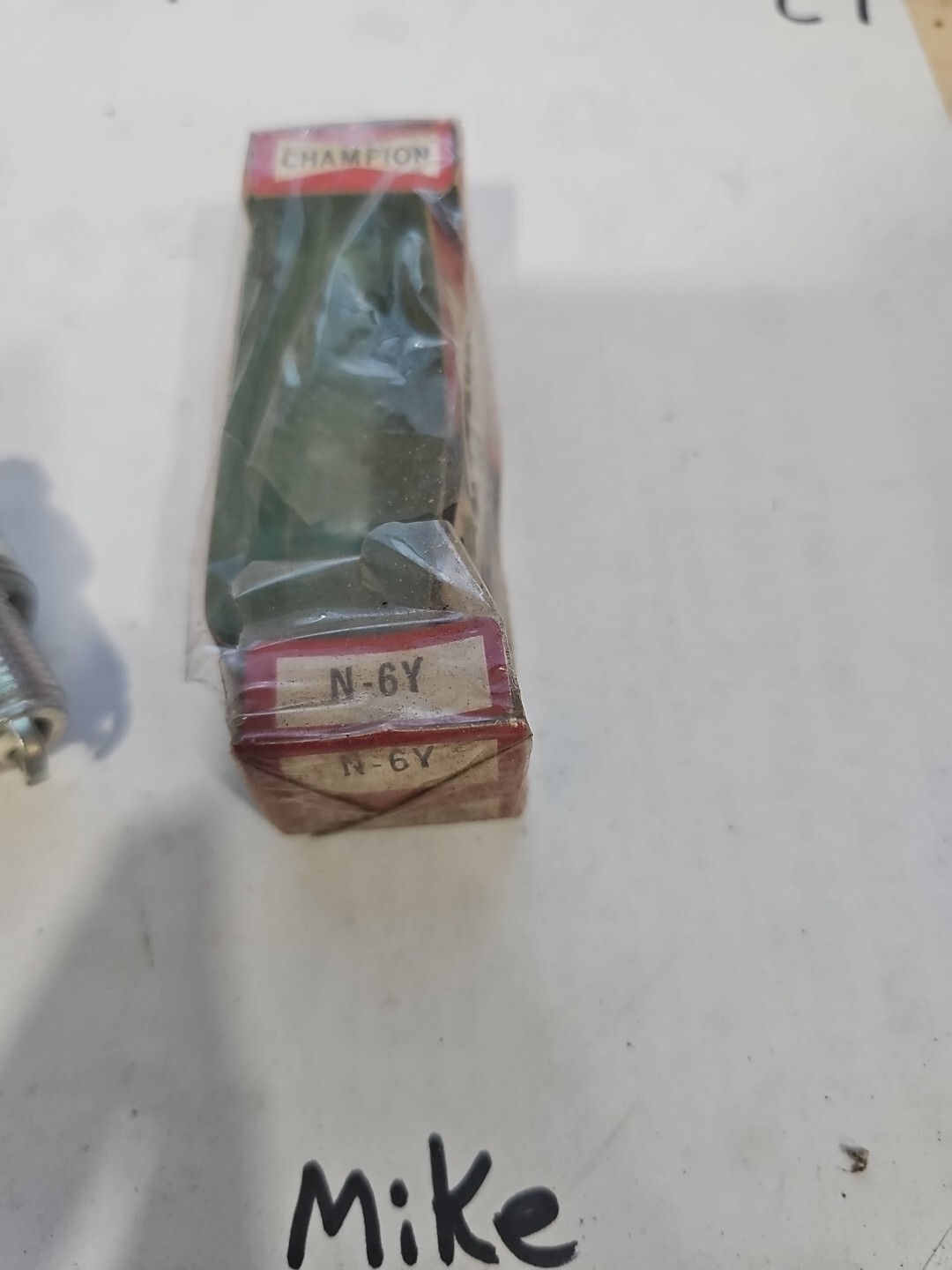 NOS Champion N-6Y Spark Plugs.Ferrari, Alfa Romeo, Audi, Porsche - Image 4