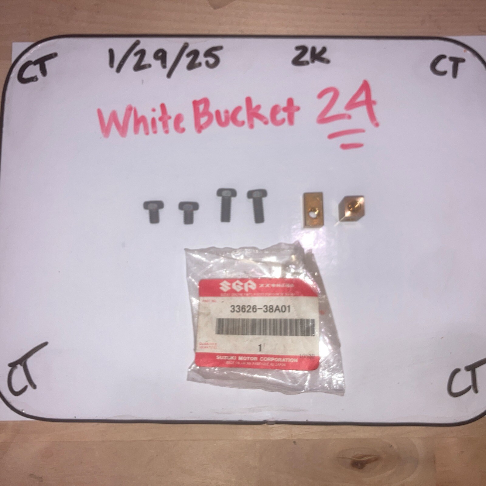 NOS Suzuki OEM Battery Terminal Bolt Set 86-87 VS700 VS750 VS800 33626-38A01