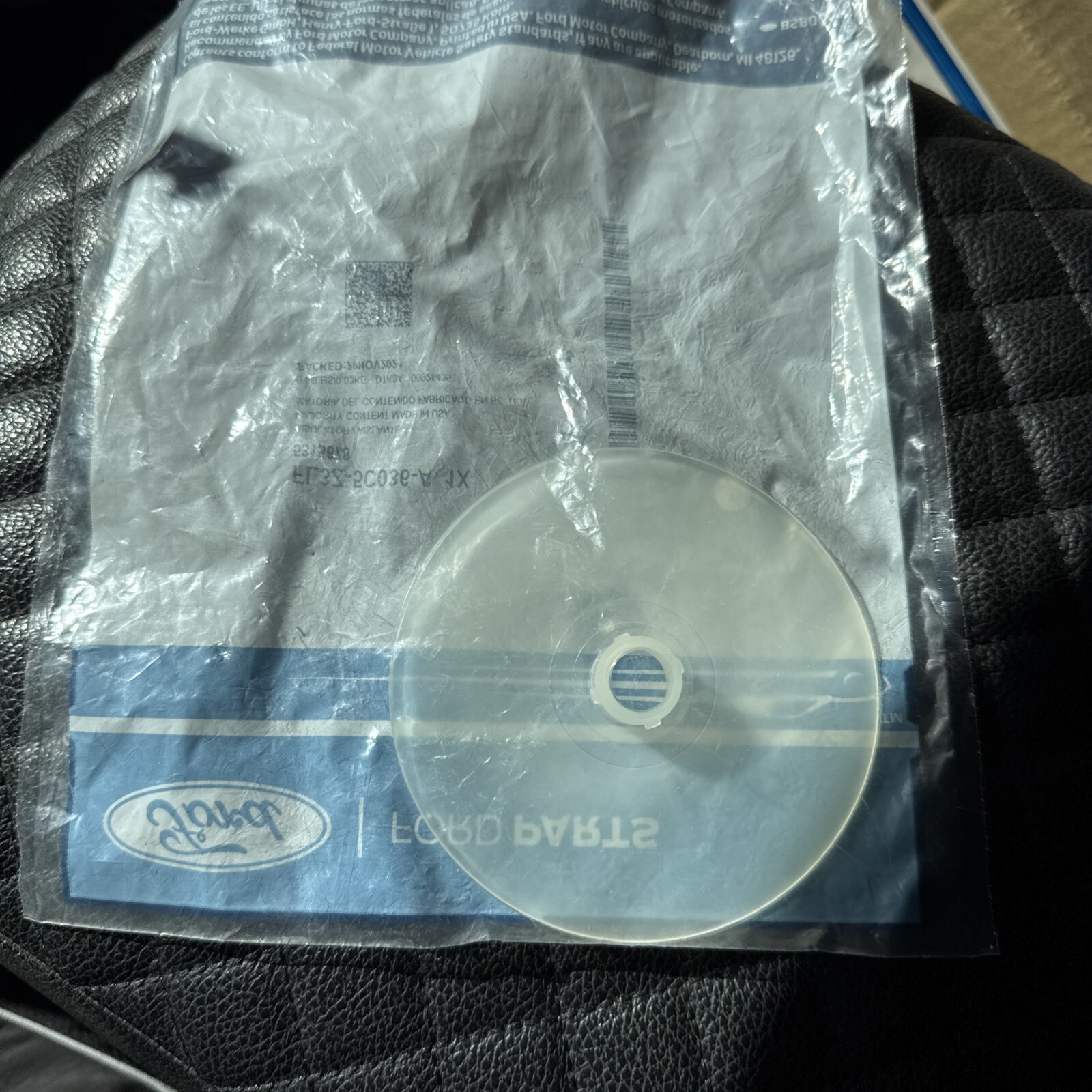 New Ford OEM Insulator FL3Z-5C036-A - Image 3