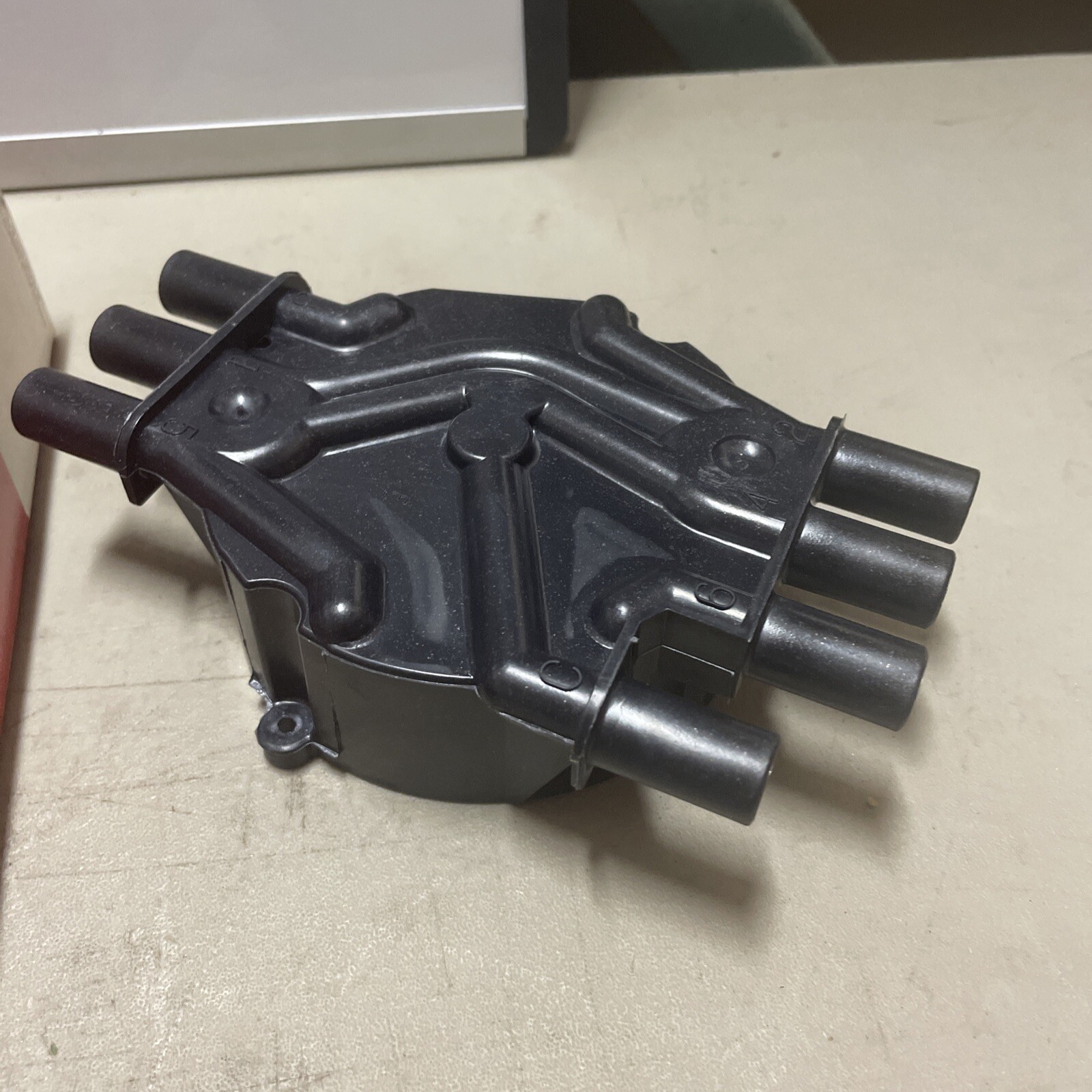STANDARD DR-475 DISTRIBUTOR CAP - Image 3