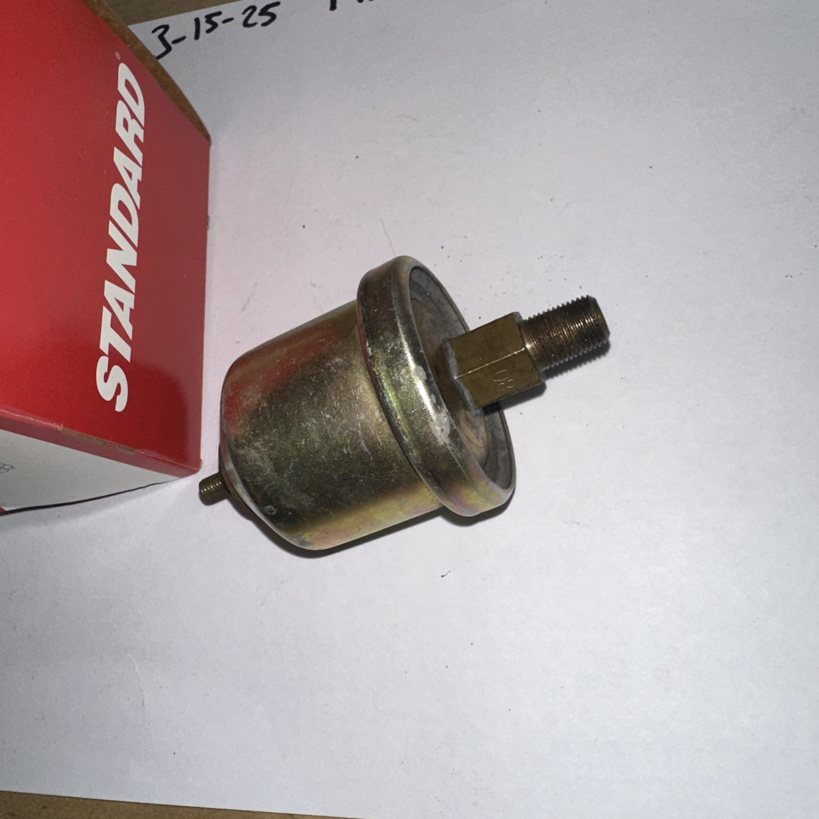 Standard Motor Products PS197 Oil Pressure Sender or Switch For Gauge - Image 4