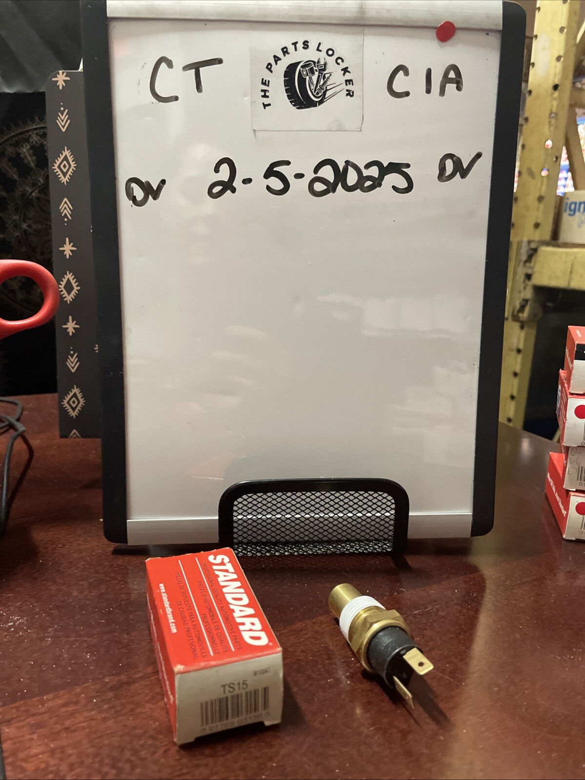 Standard Motor Products TS15 Temp Sender/Sensor