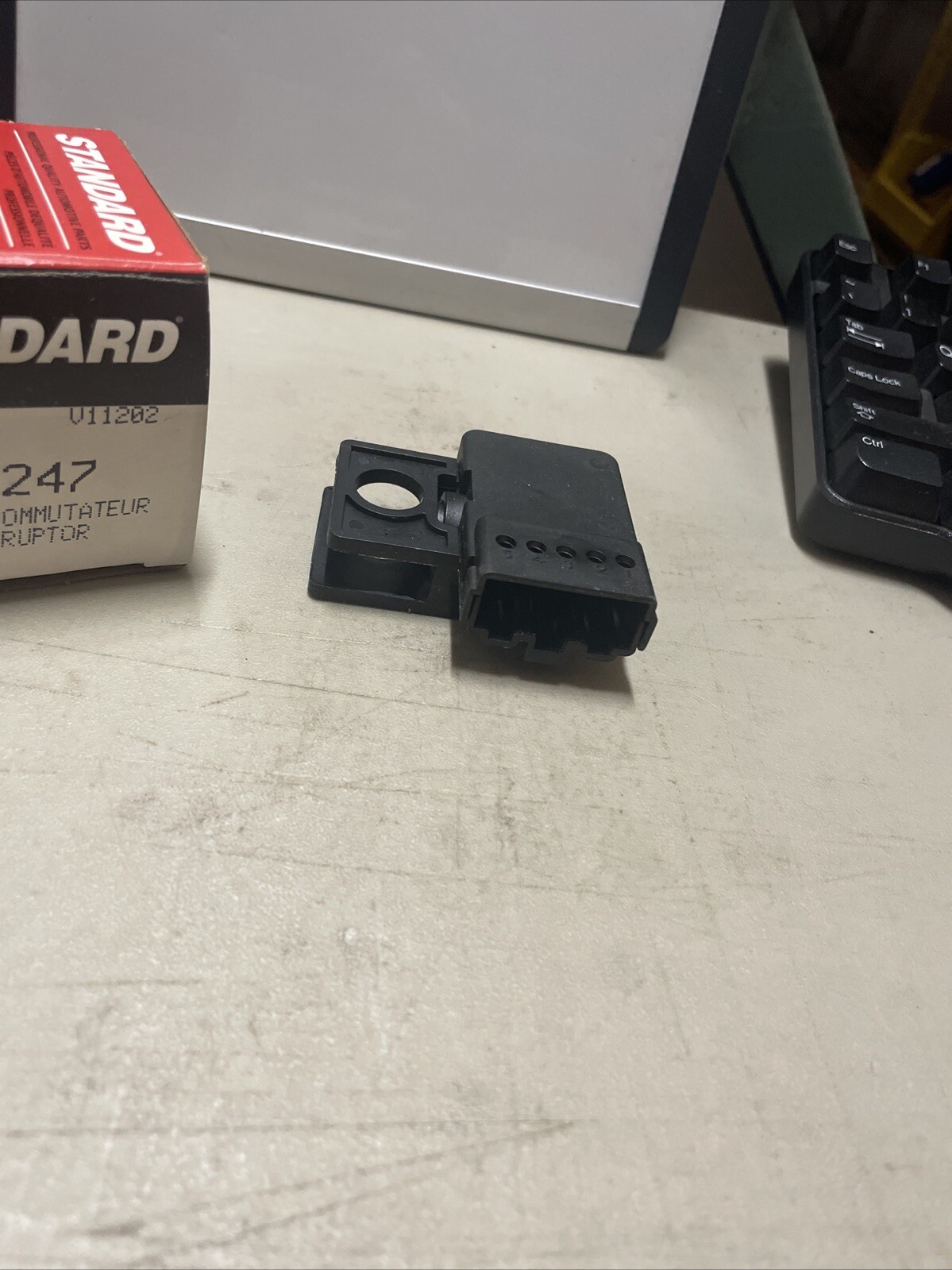 🔥Standard Motors SLS247T , T-Series Brake Light Switch🔥 - Image 3