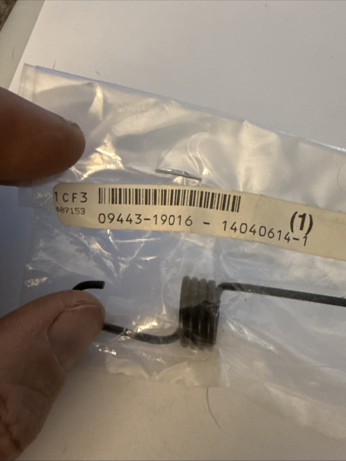 Suzuki OEM Part 09443-19016 SPRING, OUTER - Image 3