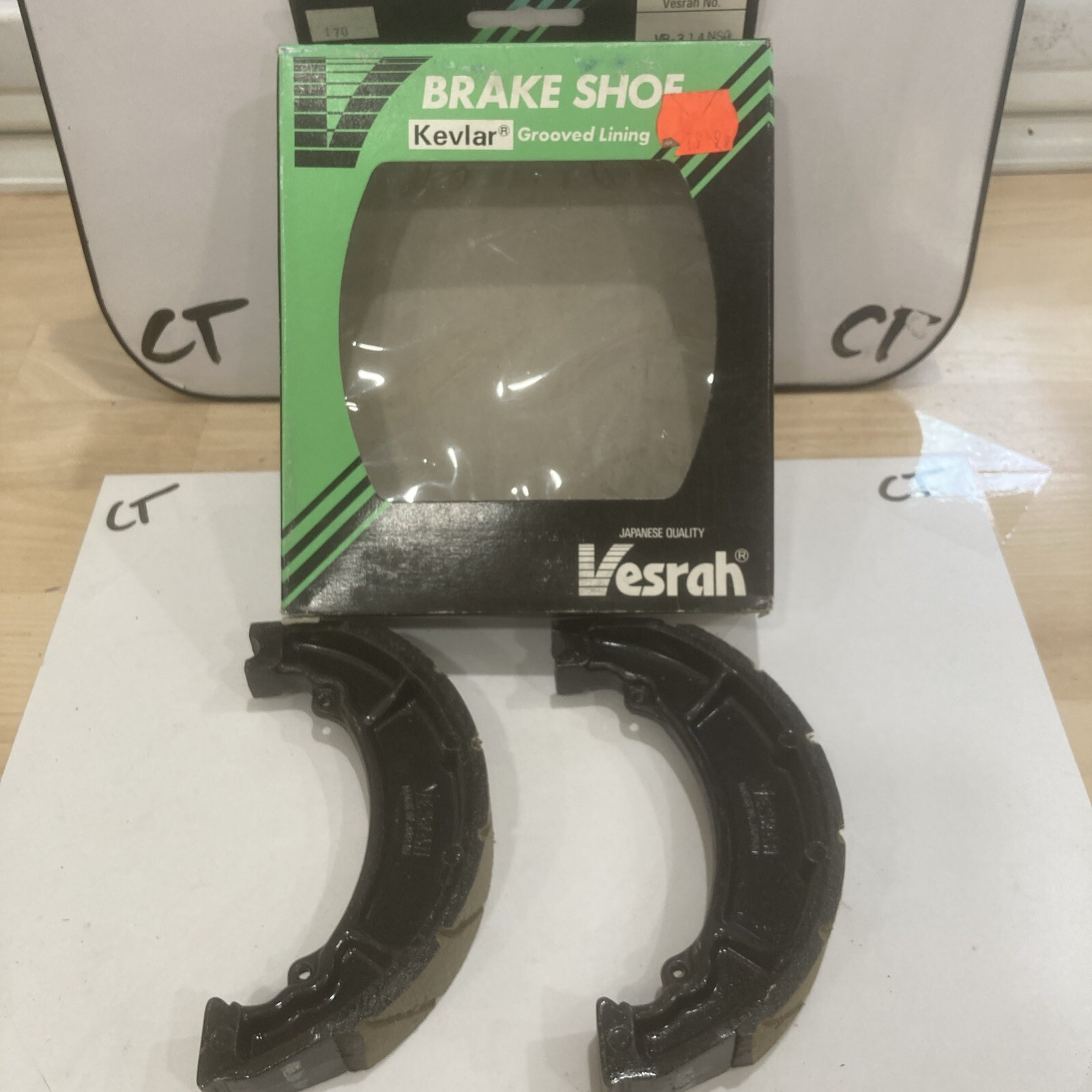Vesrah - VB-314NSQ - Grooved Organic Brake Shoes - Image 3