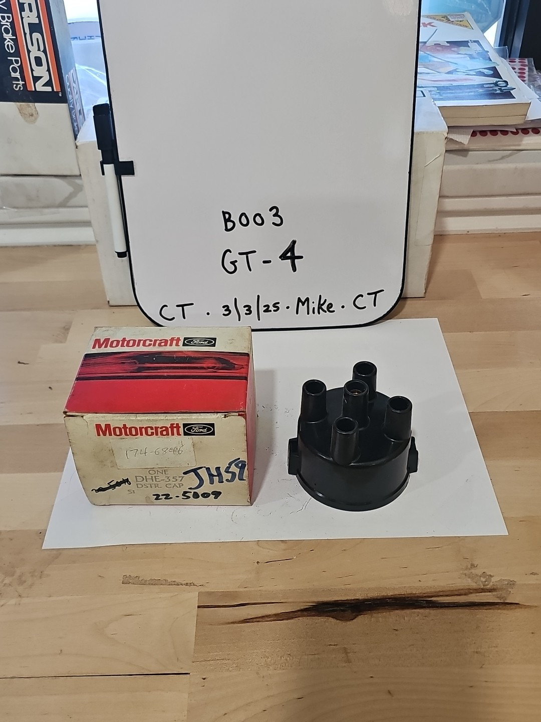 Vintage NOS Motorcraft DHE-357 Distributor Cap (174-6846, 22-5009, JH59)