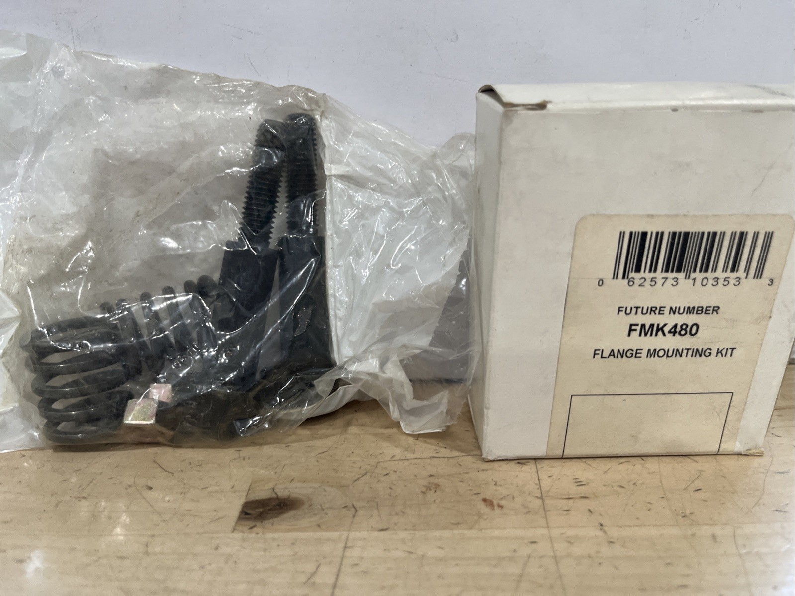 Walker Flange Mounting Kit (Hardware) FMK480 (FMK451/ES481) - Image 3