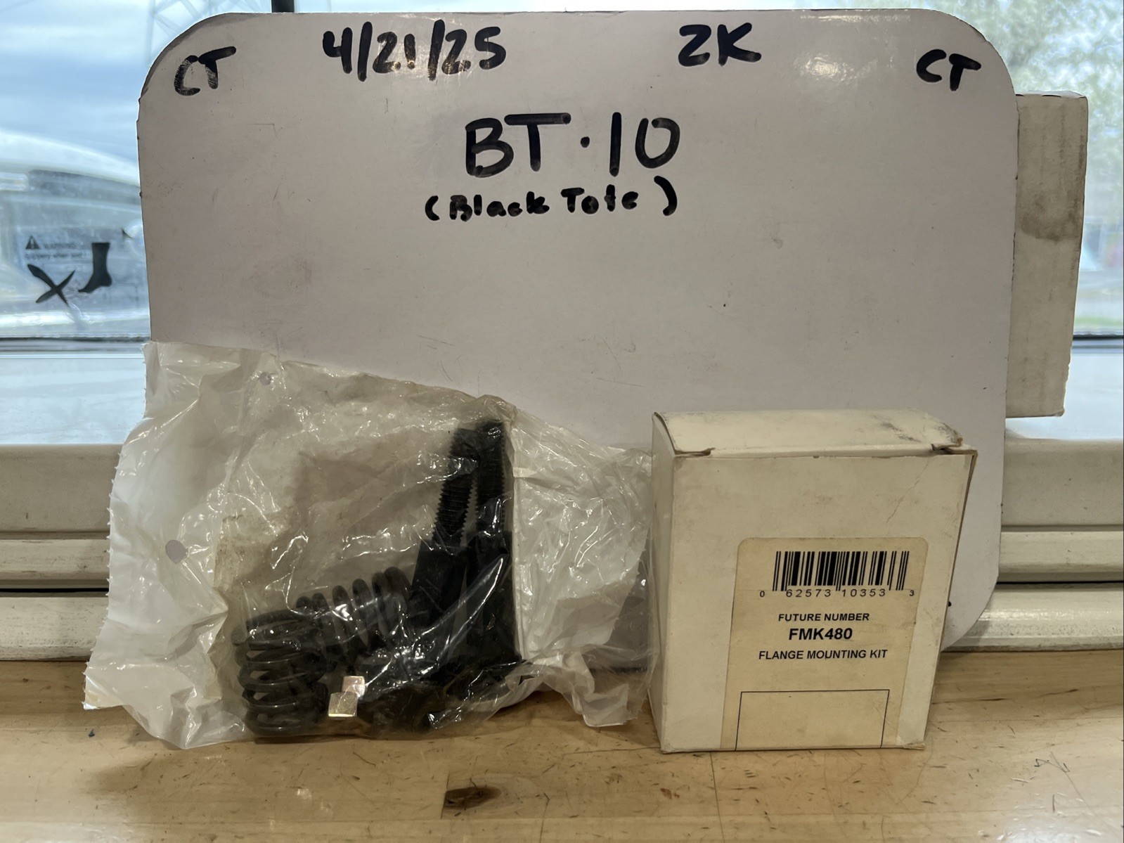 Walker Flange Mounting Kit (Hardware) FMK480 (FMK451/ES481)