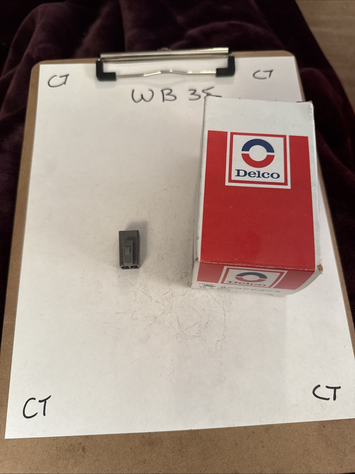 1960's 1970's DELCO ALTERNATOR 2 TERMINAL PLUG CONNECTOR GM 2977373 NOS