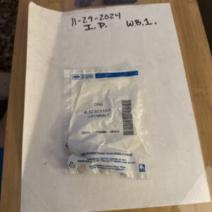 2001-2005 Escape 3.0L Valve Cover Stud/ Grommet 1 of 4L8Z-6C519-A OEM New